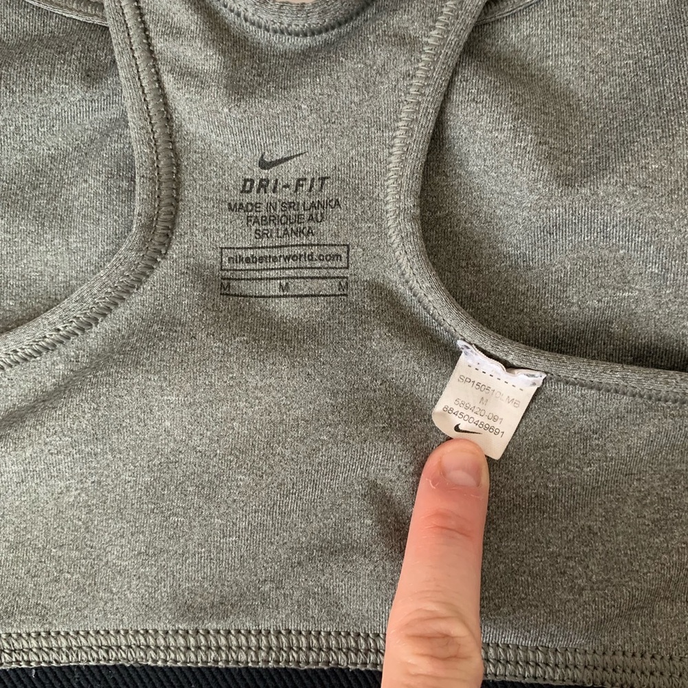 Nike Women’s Sports Bra - Picture 4 of 4